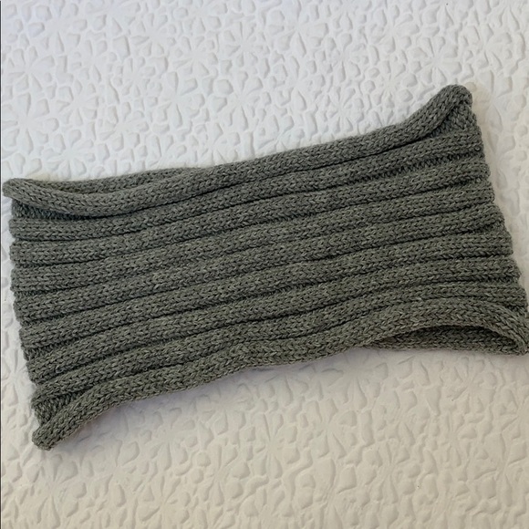 NWOT Embellished winter headband - Picture 2 of 2